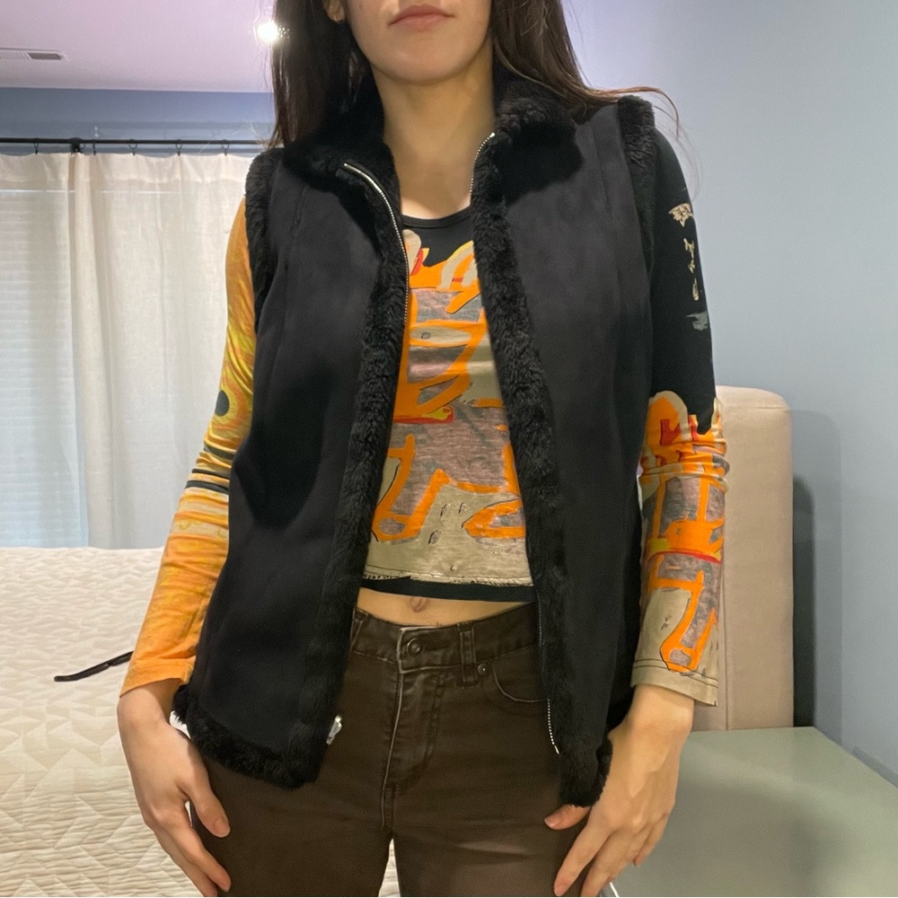 Women’s Black Faux Fur Trimmed Black Zip Up REVERSIBLE Vest